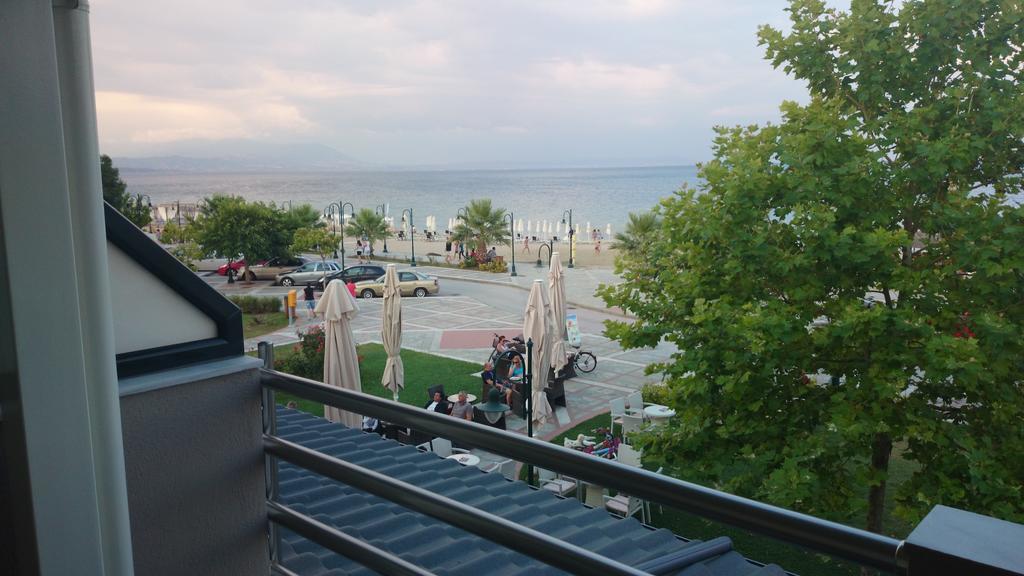 Amalia Mare Sea View & Beach Cafe - Bistro Nea Vrasna Room photo